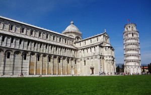 What are some facts about the Leaning Tower of Pisa?